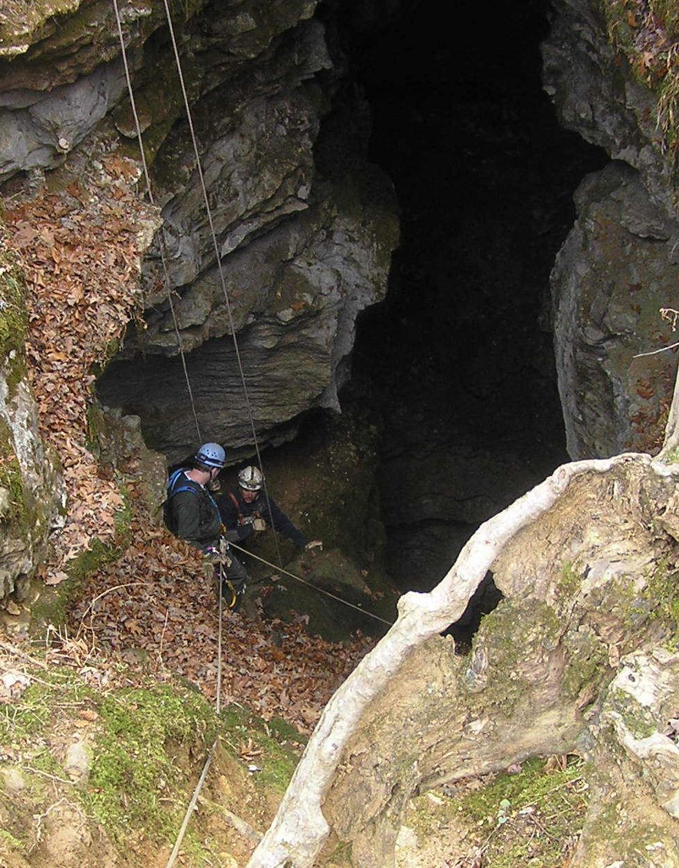 Devils Den Pit